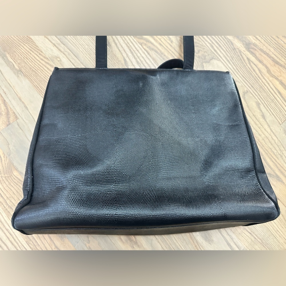 Salvatore Ferragamo Black Lizard Textured Vara Leather Tote Bag - Picture 4 of 10
